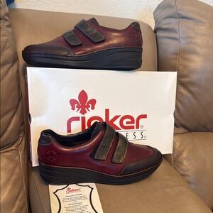 NWT size 8 Rieker Brown and Black Sneakers for Everyday Comfort